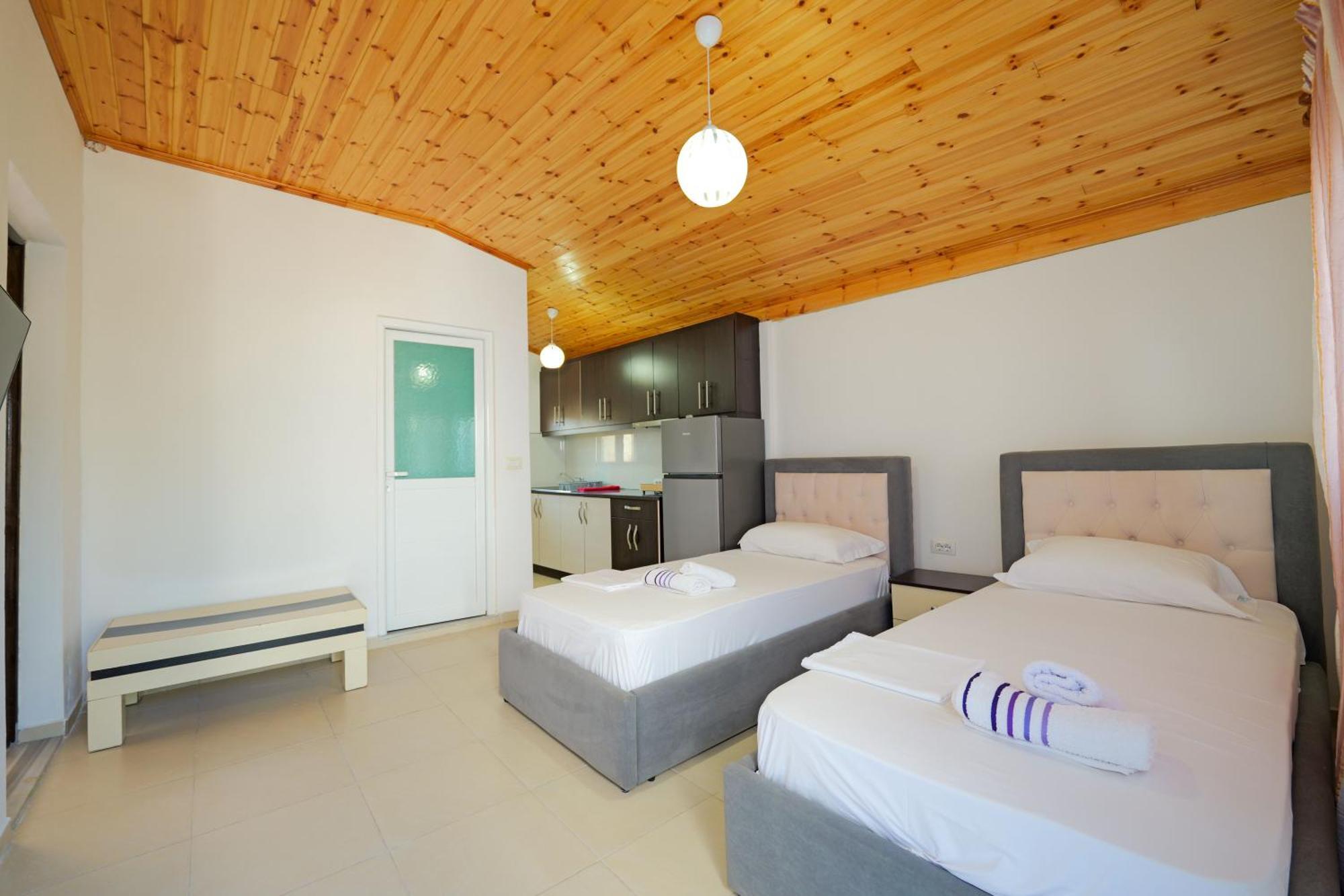 Guesthouse Blue Sky Ksamil Exteriér fotografie