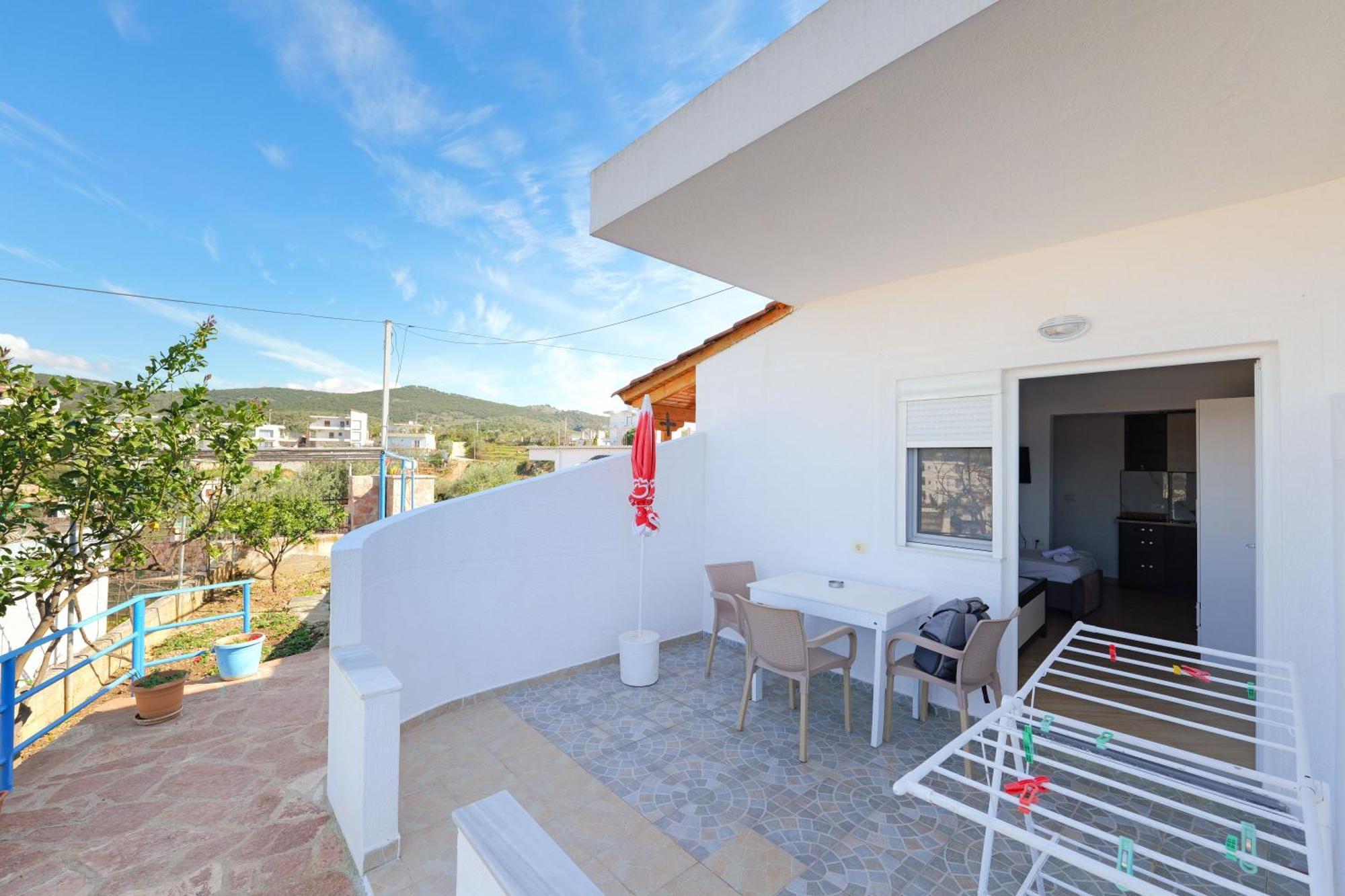 Guesthouse Blue Sky Ksamil Exteriér fotografie