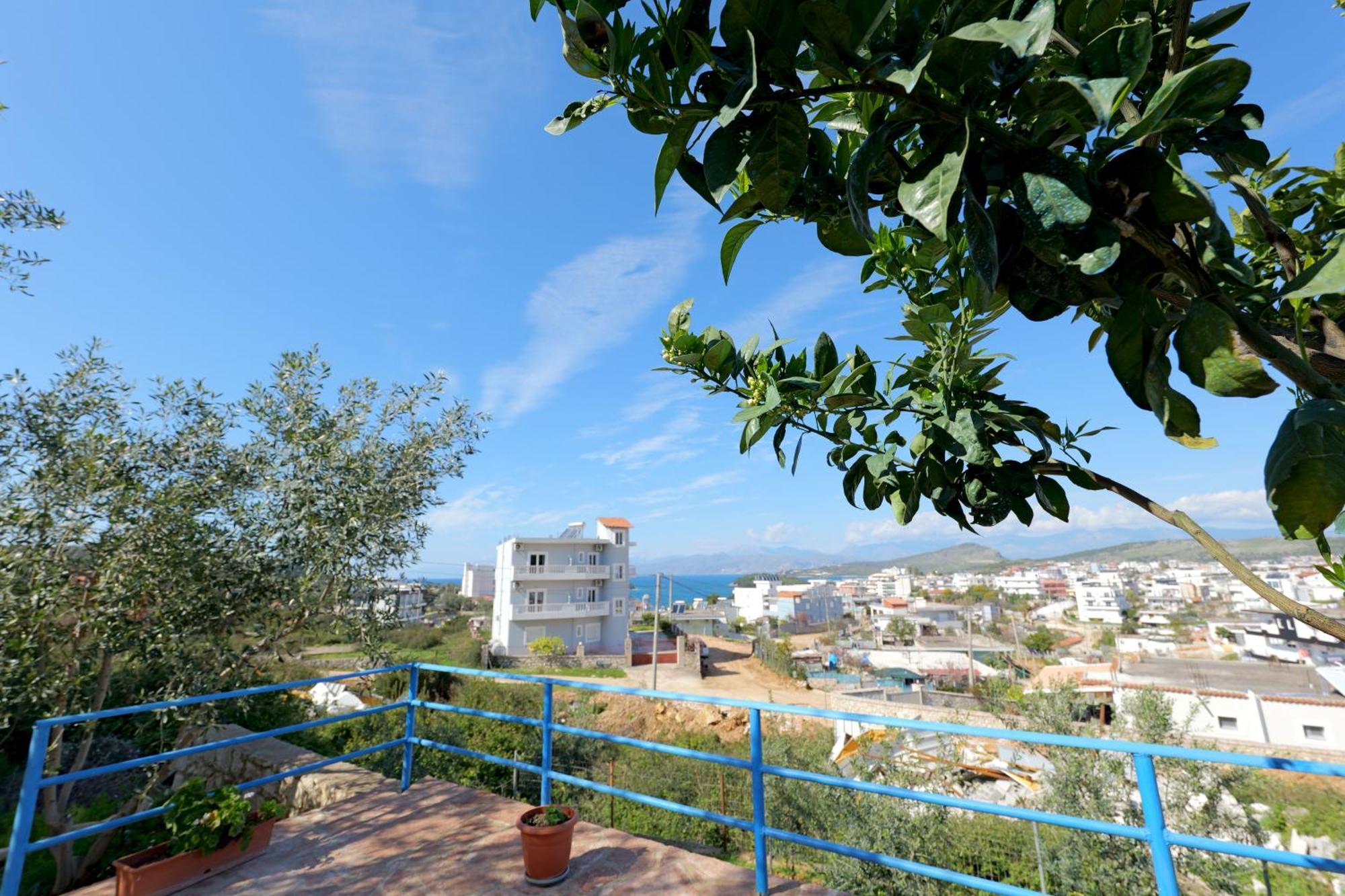 Guesthouse Blue Sky Ksamil Exteriér fotografie
